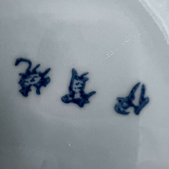 Iga Ware Handcrafted Ceramic Teapot Bamboo Handle Blue White Swirl Design Vtg - Picture 8 of 12